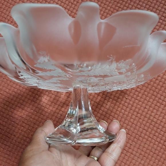 Mikasa Etched Winter Scene Frosted Cake Dessert Pedestal Serving Plate - Picture 5 of 5